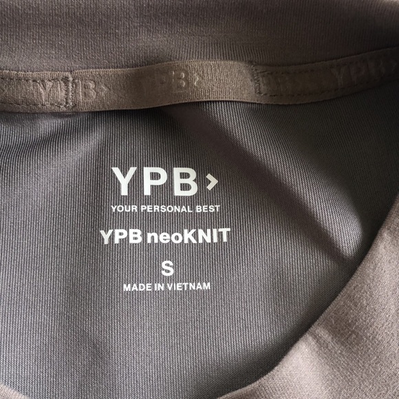 YPB neoKNIT cropped sweatshirt from Abercrombie & Fitch - Picture 5 of 11